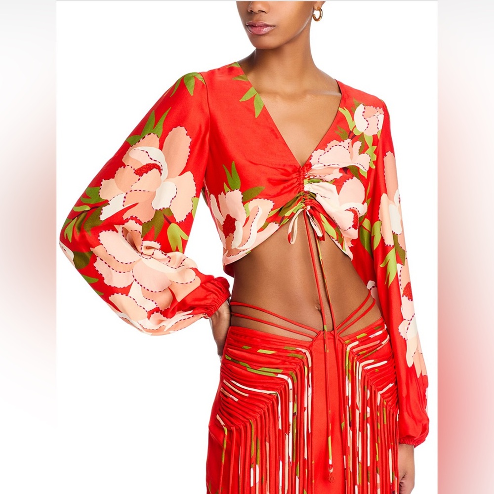 FARM Rio Peony Cropped Top
Skirt also available for sale in size Small.